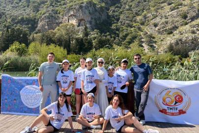 Dalyan’da masa tenisi doğayla buluştu