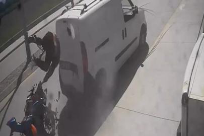 Datça’da park halindeki araca çarpan motosiklet sürücüsü yaralandı