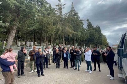 Datça’da umreciler dualarla uğurlandı