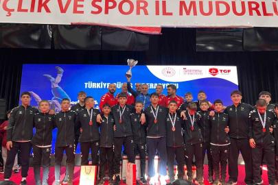 Denizlili güreşçiler Türkiye şampiyonu