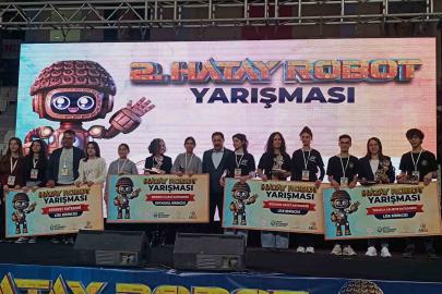 Depremzede öğrencilerin hayallerini gerçeğe dönüştürdükleri "Hatay Bot" robot yarışması sona erdi