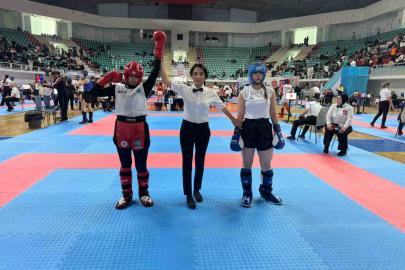 Diyarbakır’da düzenlenen Kick Boks Şampiyonasında Pazaryeri damgası