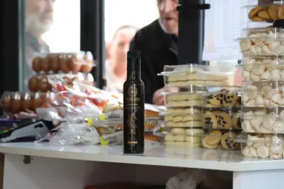 Dorlion zeytinyağı Halk Et Market ve Halk Ekmek  raflarında