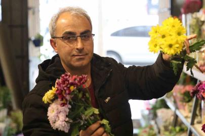 Düğün sezonu öncesi çiçekçilerde yoğun mesai