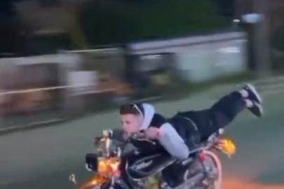 Dünyanın en pahalı uzanması... 200 bin TL ceza yedi, motosikleti bağlandı