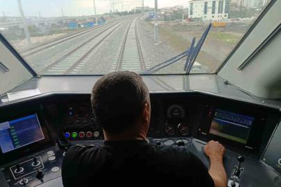 Edirne İstanbul’a komşu oluyor, Vali Sezer test sürüşüne katıldı