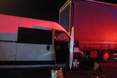 Edirne’de panelvan tıra çarptı: 1 ölü, 1 yaralı