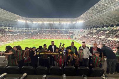 Eğil’den gelen çocuklar Amed Sportif Faaliyetler - Boluspor maçını tribünden izledi