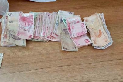 Elazığ’da dilencinin ‘bebek arabası’ hilesi zabıtaya takıldı