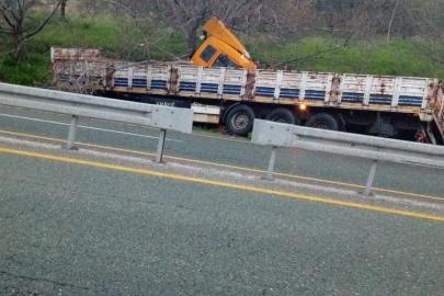 Elazığ’da tır yoldan çıktı: 1 yaralı