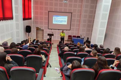 Emet MYO’da genel trafik kuralları konferansı
