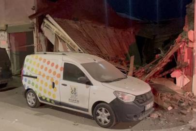 Eskişehir’de metruk iş yeri yıkıldı, şans eseri yaralanan olmadı