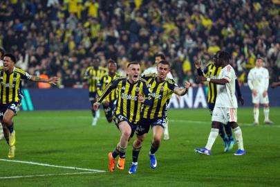 Fenerbahçe, lider Galatasaray ile puan farkını 1’e indirdi