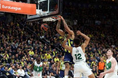 Fenerbahçe seride 2-0 öne geçti