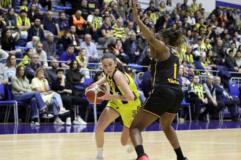 Fenerbahçe seride 2-0 öne geçti
