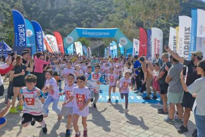 Fethiye’de 23 Nisan’a özel çocuk koşusu düzenlendi