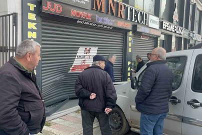 Fren yerine gaza basan sürücü işyerine daldı