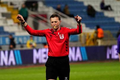 Galatasaray - Fenerbahçe derbisinin hakemi Yasin Kol oldu