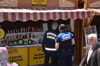 Gastronomi panayırında denetim