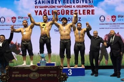 Gaziantep’te altın kemer Mustafa Taş’ın