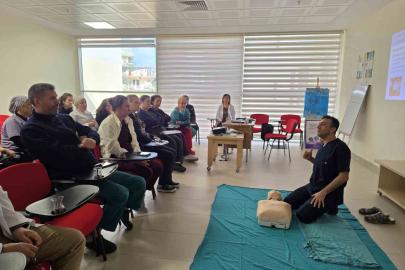Gazipaşa Devlet hastanesinde personele temel yaşam desteği eğitimi
