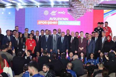 Gençlik ve Spor Bakanı Bak: "Türkiye her haliyle spor ülkesi olma yolunda hızlıca ilerliyor"