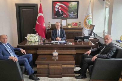 Halil Oflu görevine başladı