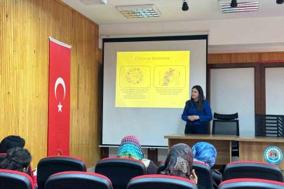 Hitit Üniversitesi Bilim Kafe’de otizm ve beslenme konuşuldu