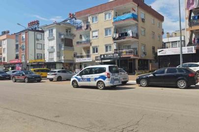 Husumetli akrabalar arasında bıçaklı kavga: 2 yaralı