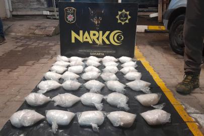 İstanbul’a 17 kilo zehir götürecekti, Sakarya’dan çıkamadı