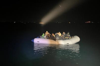 İzmir’de 9’u çocuk 25 düzensiz göçmen yakalandı