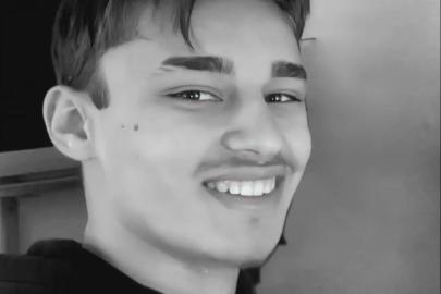 İzmir’de genç motosikletlinin hayatını kaybettiği kazanın görüntüleri ortaya çıktı