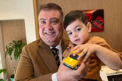 İzmirli taksicilerden DMD hastası Deniz Eymen için yardım seferberliği