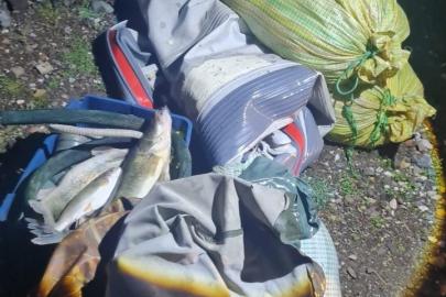 Kaçak balık avı yapan şahıslar fotokapana yakalandı