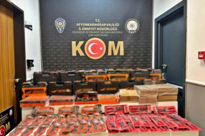 Kaçak hırdavat malzemeleri ele geçirildi