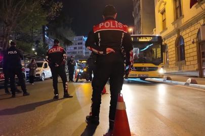 Kadıköy’de polis ekipleri asayiş uygulaması gerçekleştirdi