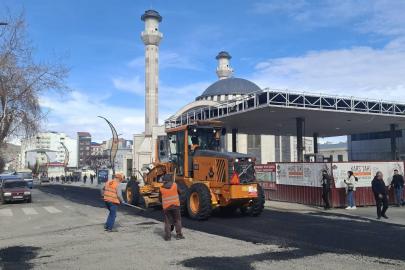 Kars’ta şehir içi yollar yenileniyor: Caddelere karayolları eli değdi