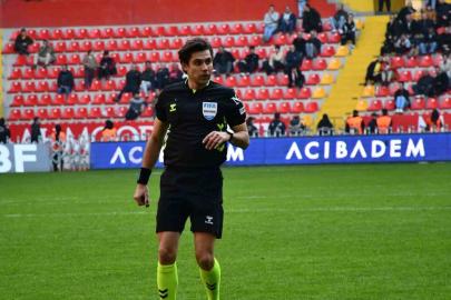 Kasımpaşa - Kayserispor maçını Mehmet Türkmen yönetecek