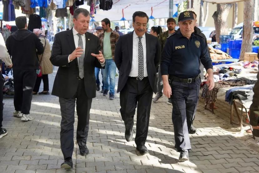 Kaymakam Atilla, pazar esnafını ziyaret etti