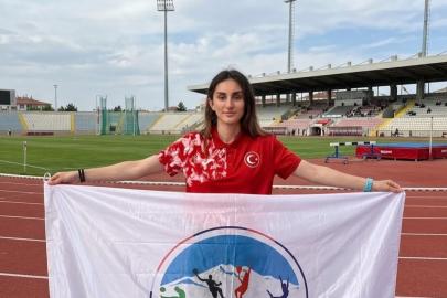 Kayserili sporcu Türkiye rekoru kırarak olimpiyat barajını aştı