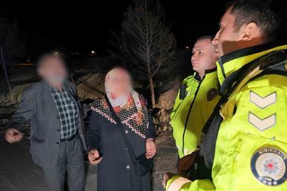 Kaza sonrası sürücü kaçtı, yaşlı çift geldi: Polisi ikna etmek için dakikalarca dil döktüler