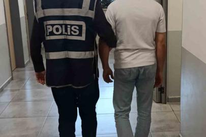 Kendisini polis ve savcı olarak tanıtıp 3 milyon 300 bin liralık vurgun yaptı