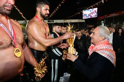 Kepez’in başpehlivanı Enes Doğan