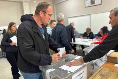 Kırklareli’nde Bulgaristan seçimleri için çifte vatandaşlar sandık başına gitti