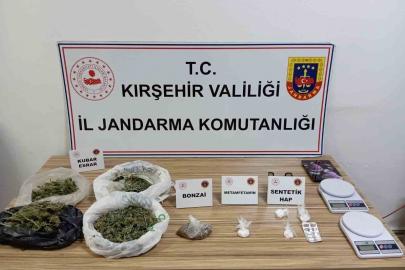 Kırşehir’de uyuşturucu tacirine suçüstü