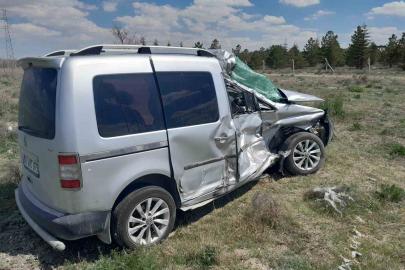 Konya tır ile hafif ticari araç çarpıştı: 1 ölü