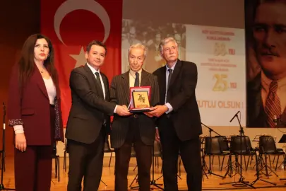 Köy Enstitüleri’nin 86. yılında aydınlanma onur ödülü sahibini buldu