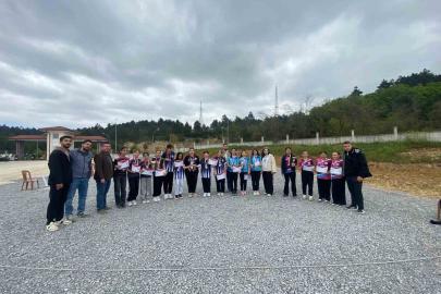 Küçük kızlarda Cumayeri şampiyon