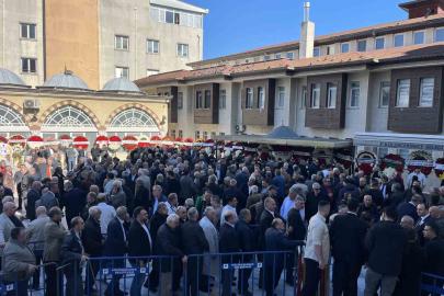 Küçükçekmece Belediye Başkanı Çebi’nin kardeşi Ömer Çebi son yolculuğuna uğurlandı