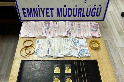 Kütahya’da sahte altınla dolandırıcılık yaptılar, Afyon’da yakalandılar